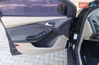 Хэтчбек Ford Focus 2014 в 