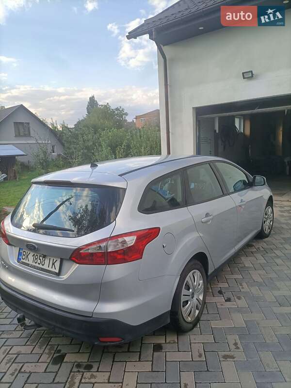 Універсал Ford Focus 2011 в Здолбуніві