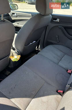 Хетчбек Ford Focus 2006 в 