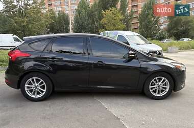 Хэтчбек Ford Focus 2015 в 