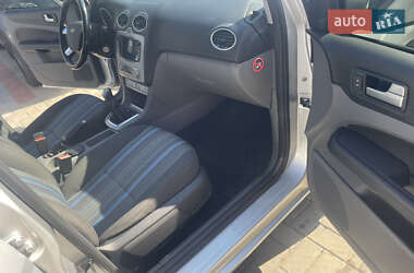 Хэтчбек Ford Focus 2008 в 