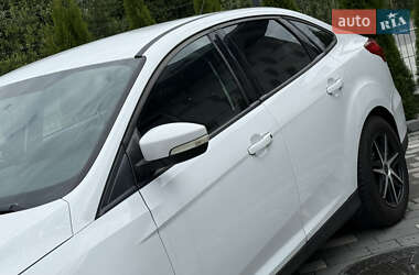Седан Ford Focus 2016 в 