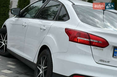 Седан Ford Focus 2016 в 
