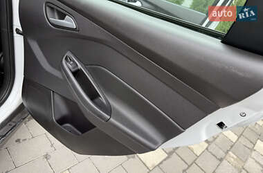 Седан Ford Focus 2016 в 