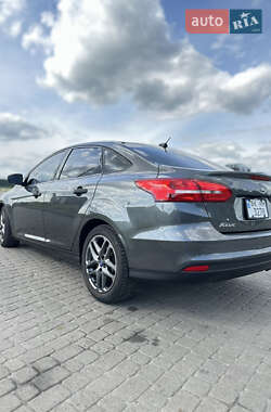 Седан Ford Focus 2016 в 