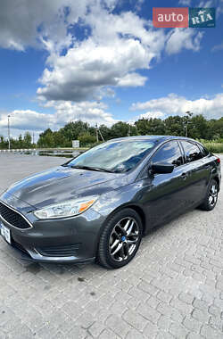 Седан Ford Focus 2016 в 
