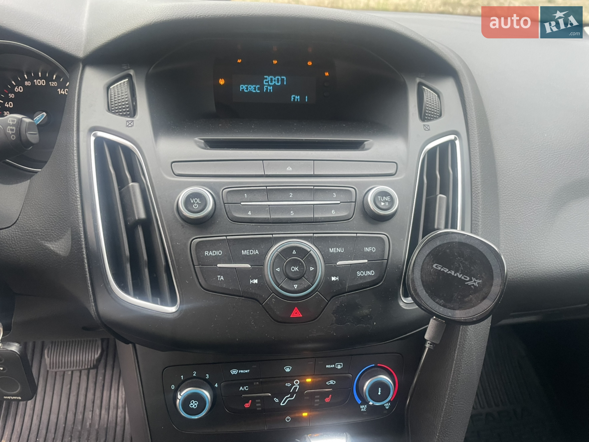 2018 Ford Focus - мініатюра 18
