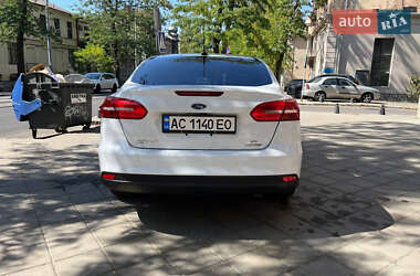 Седан Ford Focus 2015 в 