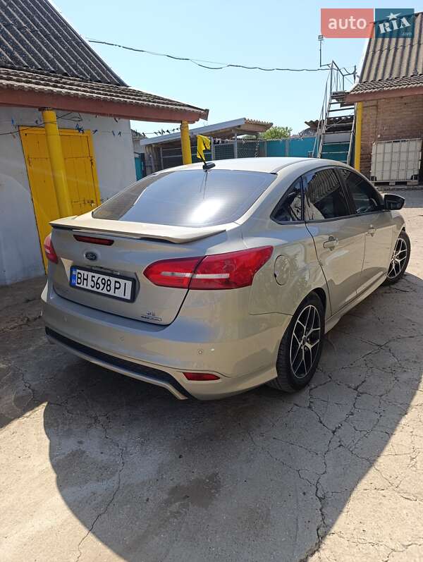 Седан Ford Focus 2015 в Ізмаїлі