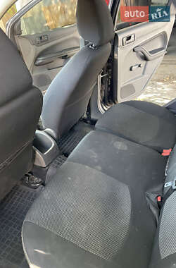 Хэтчбек Ford Focus 2007 в 