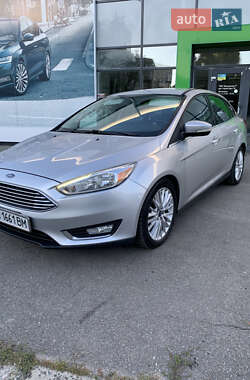 Седан Ford Focus 2015 в 