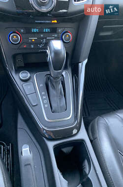 Седан Ford Focus 2015 в 