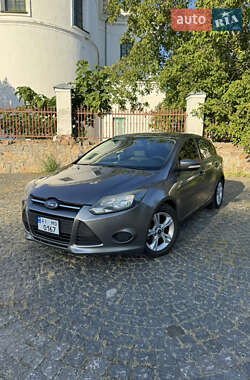Хэтчбек Ford Focus 2014 в 