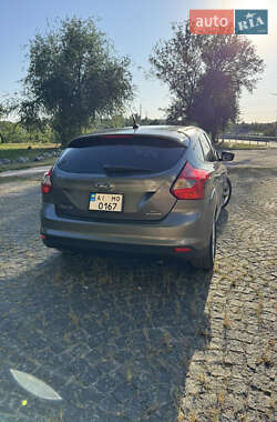 Хэтчбек Ford Focus 2014 в 