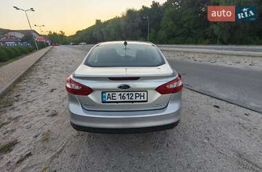 Седан Ford Focus 2014 в 