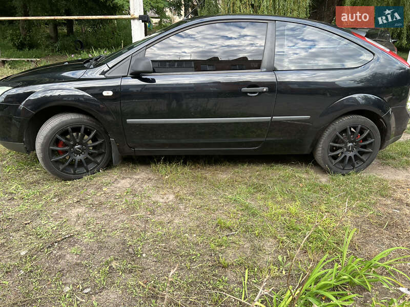 Хэтчбек Ford Focus 2005 в Андрушевке