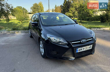 Хэтчбек Ford Focus 2014 в 