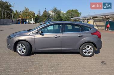 Хэтчбек Ford Focus 2013 в 