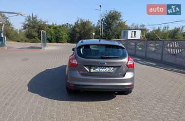 Хэтчбек Ford Focus 2013 в 