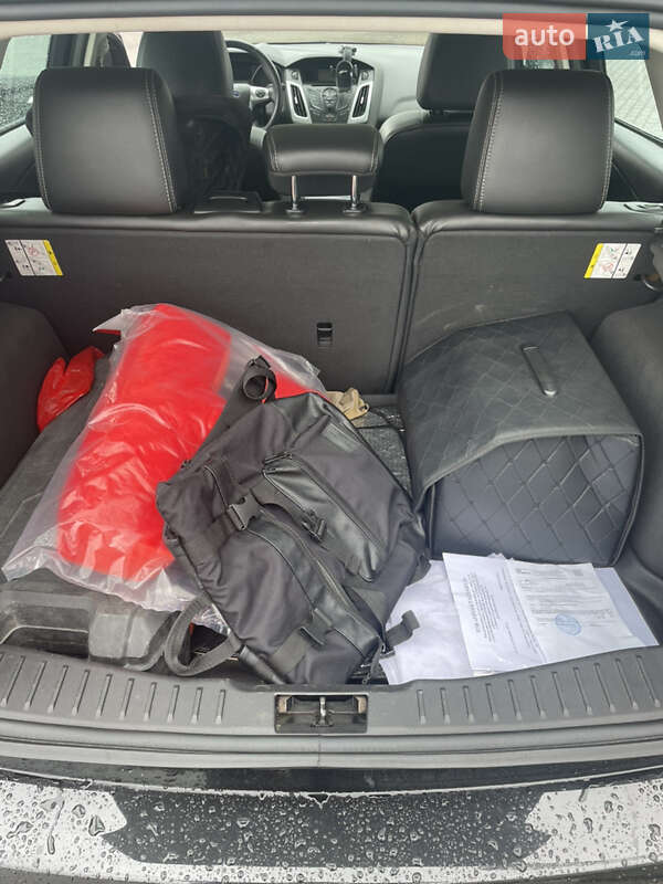 Хэтчбек Ford Focus 2013 в Киеве