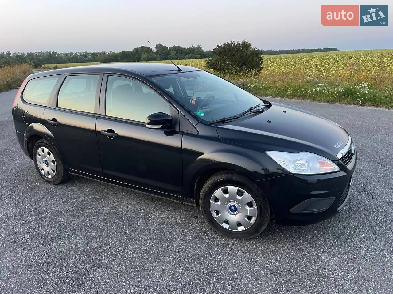 2010 Ford Focus - мініатюра 9