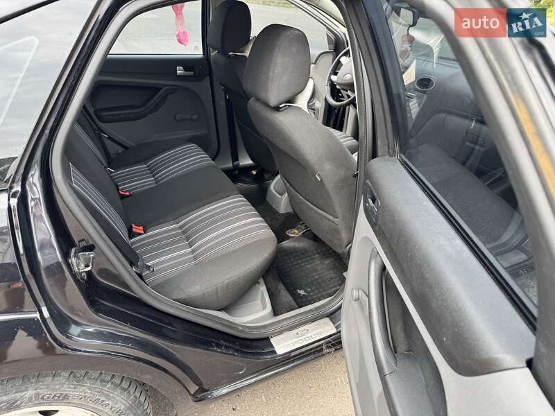 Хетчбек Ford Focus 2008 в Калуші