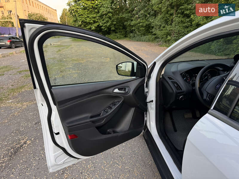 Хэтчбек Ford Focus 2017 в Полтаве