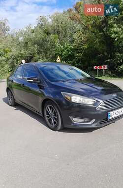Хэтчбек Ford Focus 2015 в 