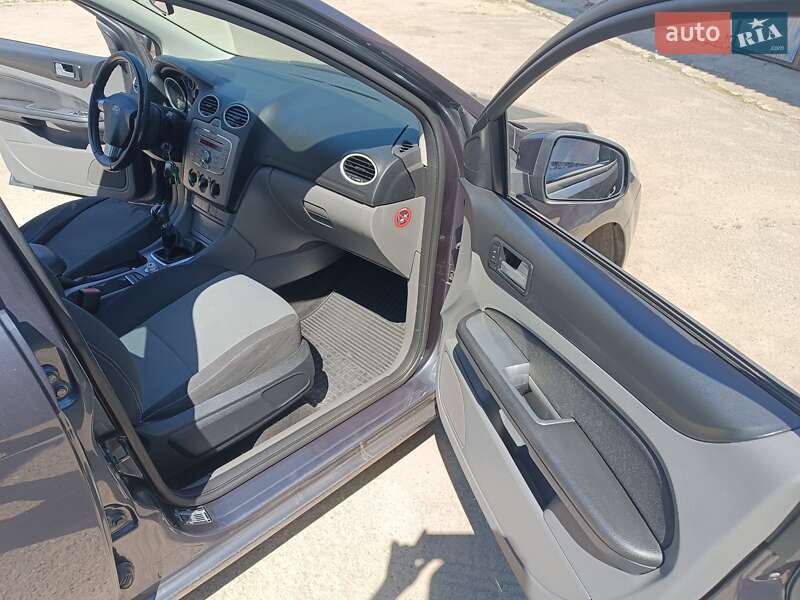 Седан Ford Focus 2010 в Ивано-Франковске