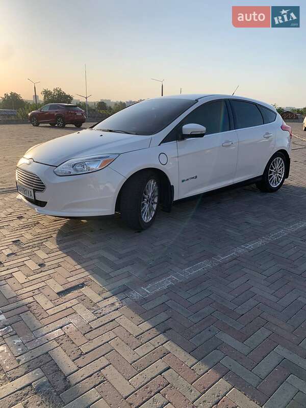 Хэтчбек Ford Focus 2013 в Харькове