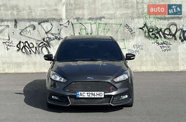 Хэтчбек Ford Focus 2017 в 