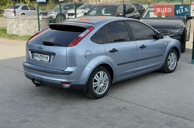 Хэтчбек Ford Focus 2005 в 