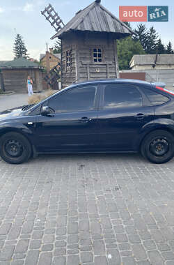 Хэтчбек Ford Focus 2007 в 