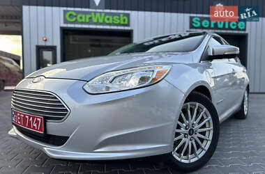 Хэтчбек Ford Focus 2014 в 