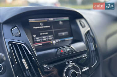 Хэтчбек Ford Focus 2014 в 