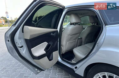 Хэтчбек Ford Focus 2014 в 