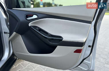 Хэтчбек Ford Focus 2014 в 