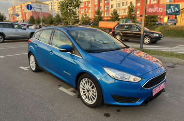 Хетчбек Ford Focus 2015 в 