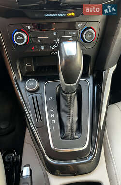 Хетчбек Ford Focus 2015 в 