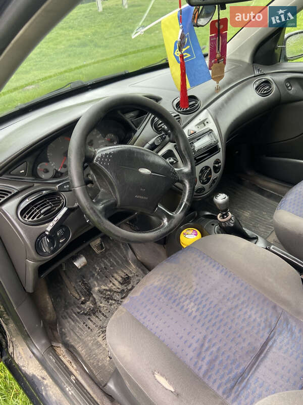 Хэтчбек Ford Focus 2001 в Львове