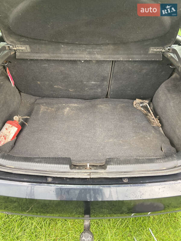 Хэтчбек Ford Focus 2001 в Львове