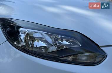 Седан Ford Focus 2011 в 