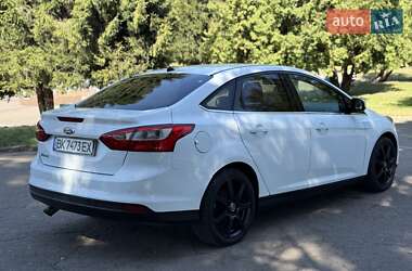 Седан Ford Focus 2011 в 