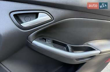 Седан Ford Focus 2011 в 