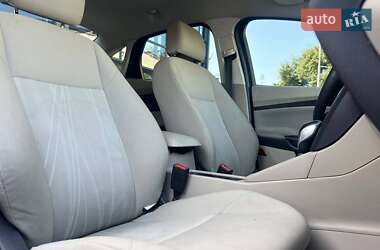 Седан Ford Focus 2015 в 