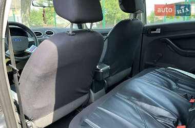 Хэтчбек Ford Focus 2006 в 