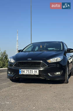 Хэтчбек Ford Focus 2015 в Ровно