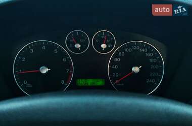 Седан Ford Focus 2006 в 