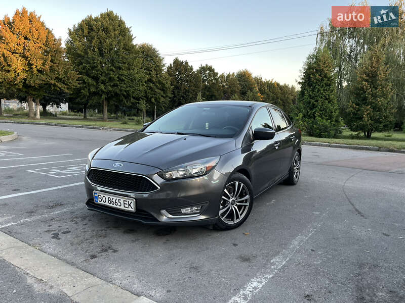 Седан Ford Focus 2016 в 