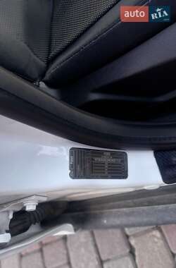 Хэтчбек Ford Focus 2013 в 